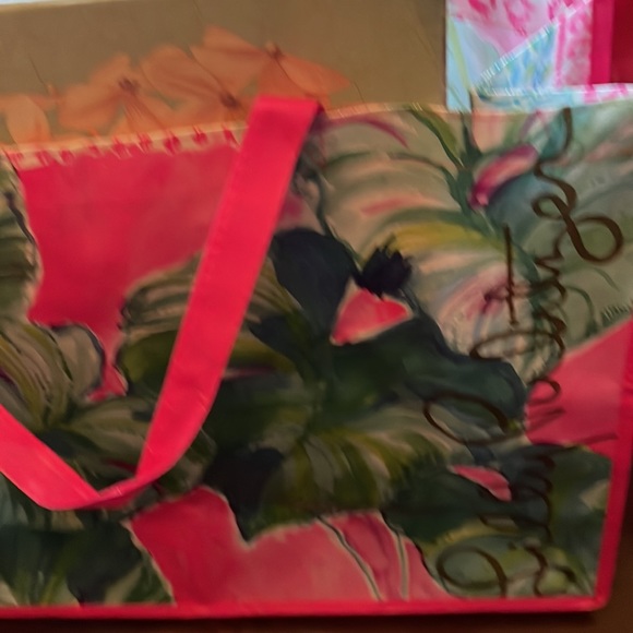 Lily Pulitzer large insulated shopper pink used. Minor flaws overall great. - Picture 8 of 9